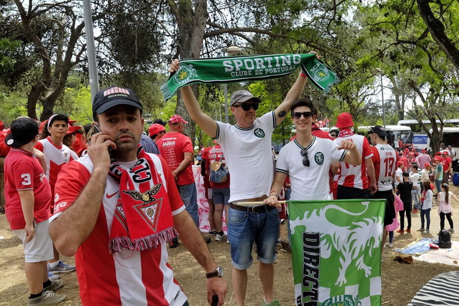 Adeptos do Aves fazem a festa no Jamor
