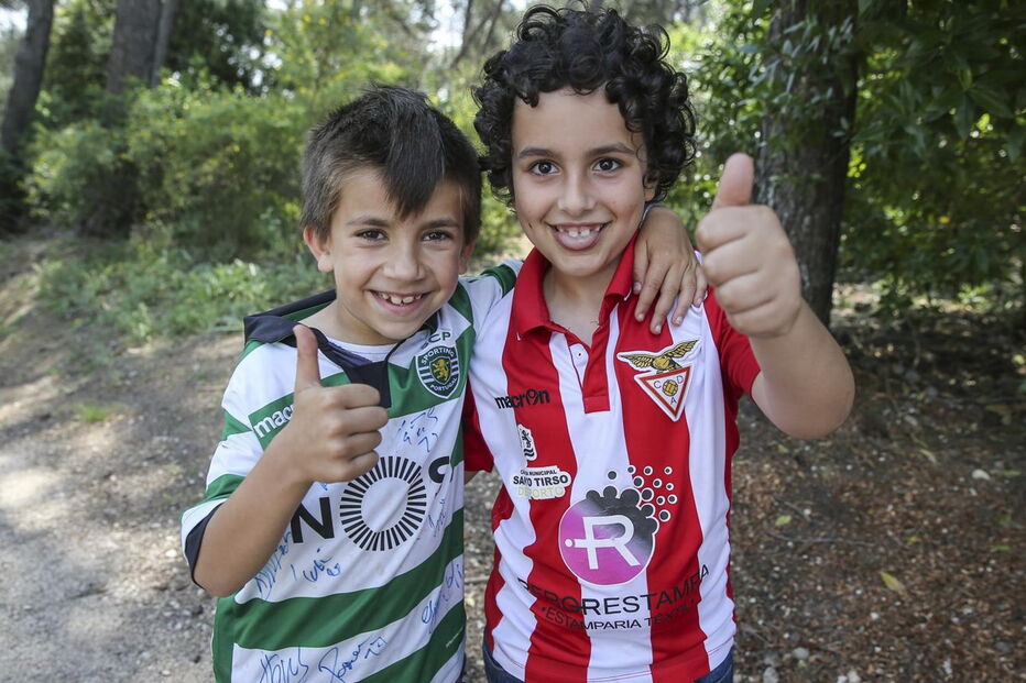 Adeptos do Aves fazem a festa no Jamor	