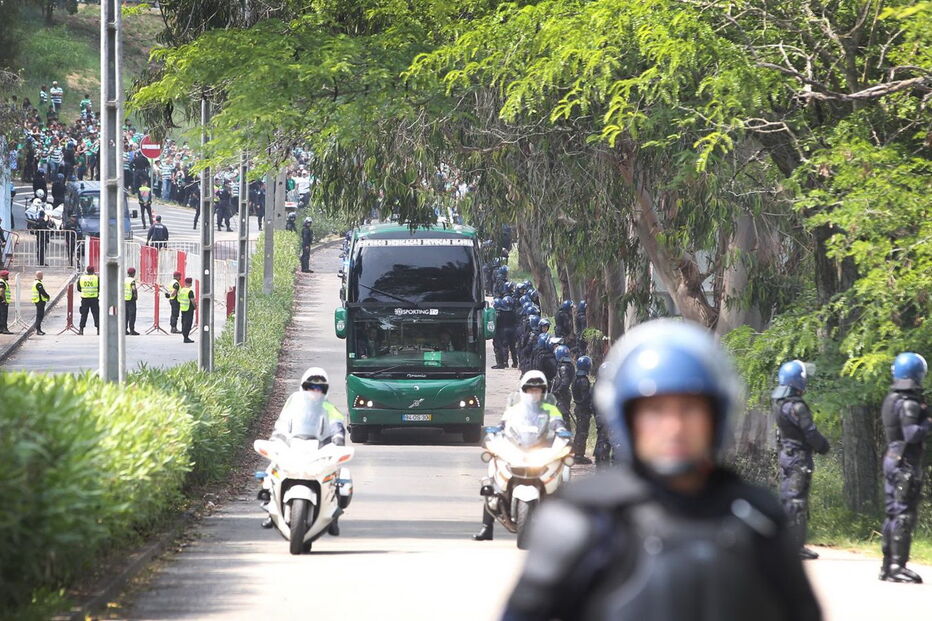 Autocarro do Sporting a chegar ao Jamor