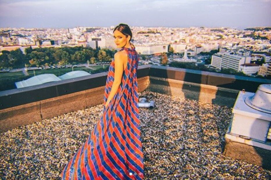 Diana Chaves partilhou várias fotos do seu 'look' no Instagram