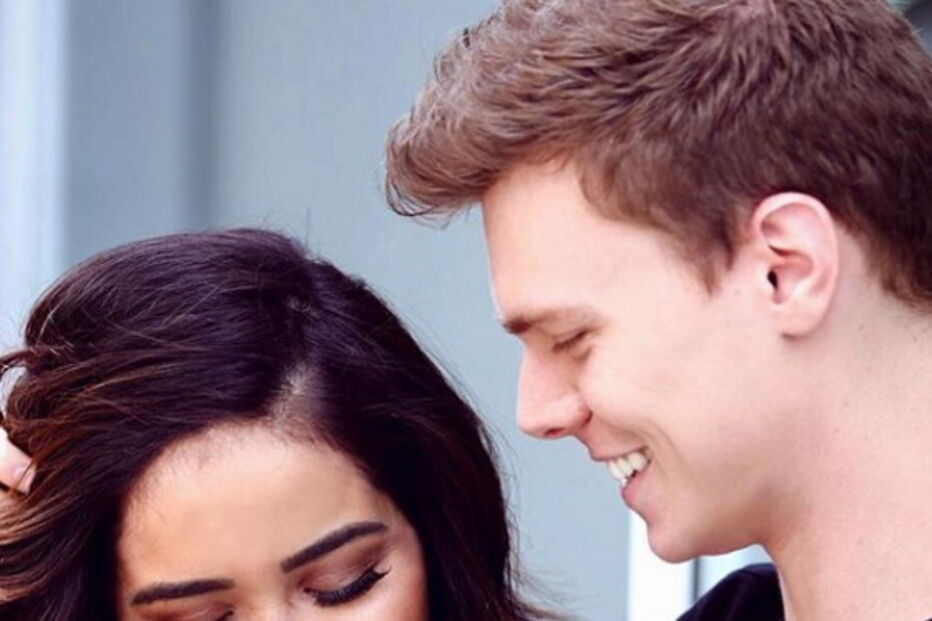 Nara Almeida e o namorado