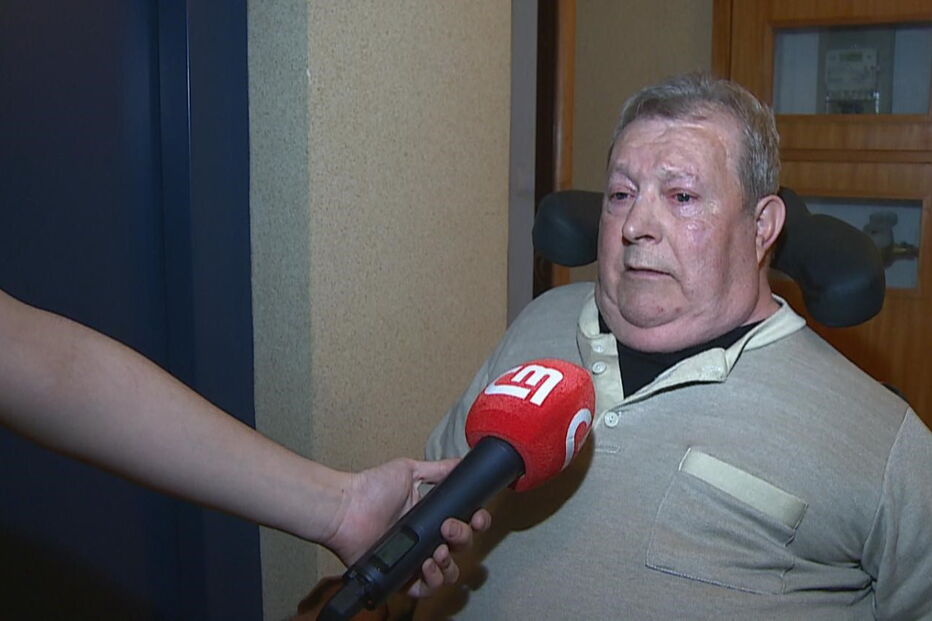 Armando Silva ficou em cadeira de rodas depois de sofrer uma queda quando tentava entrar num autocarro