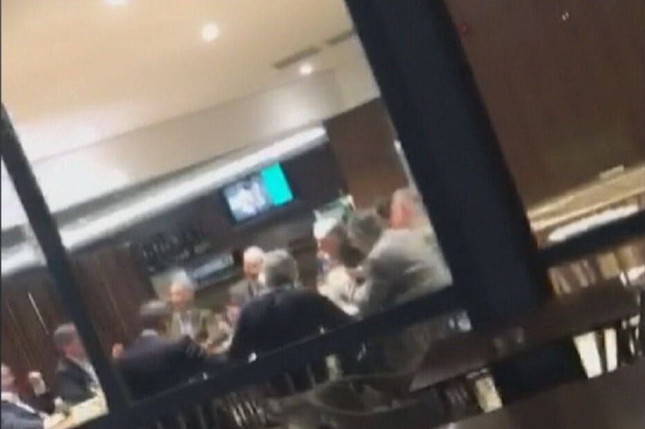 Opositores de Bruno de Carvalho reunidos em Oeiras