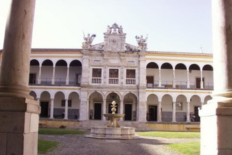 Universidade de Évora