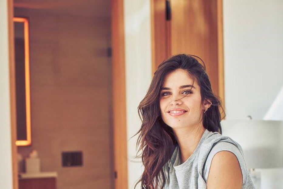 Sara Sampaio arrasa em lingerie