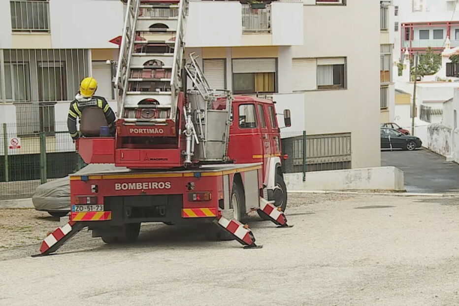  Incêndio em prédio de Portimão