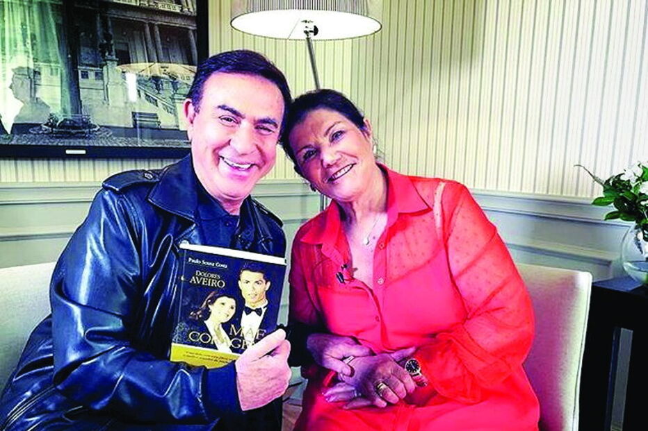 Dolores Aveiro também lançou o livro no Brasil, na terça-feira