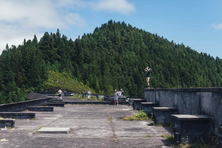 Hotel Monte Palace, na Ilha de São Miguel, está em ruínas há vários anos
