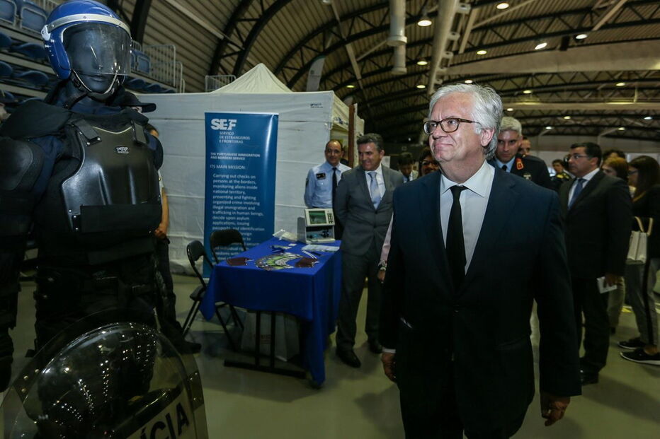 Eduardo Cabrita na apresentação do dispositivo de combate a incêndios, em Portimão