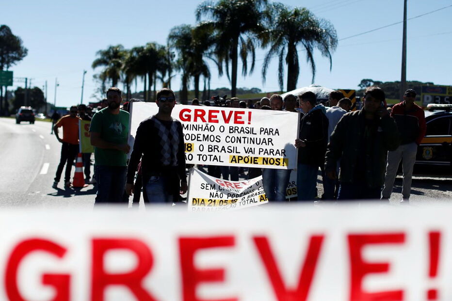 Camionistas brasileiros bloquearam estradas em todo o país