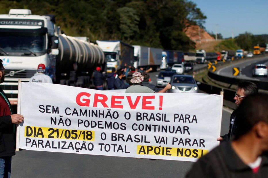 Camionistas brasileiros bloquearam estradas em todo o país