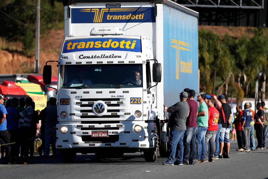 Camionistas brasileiros bloquearam estradas em todo o país