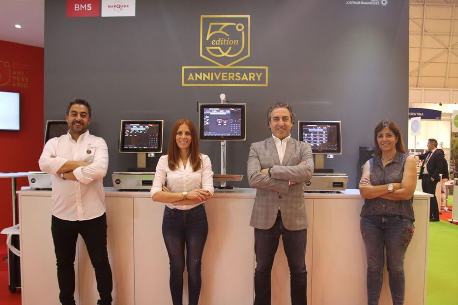 Empresa  divide lucros com os trabalhadores