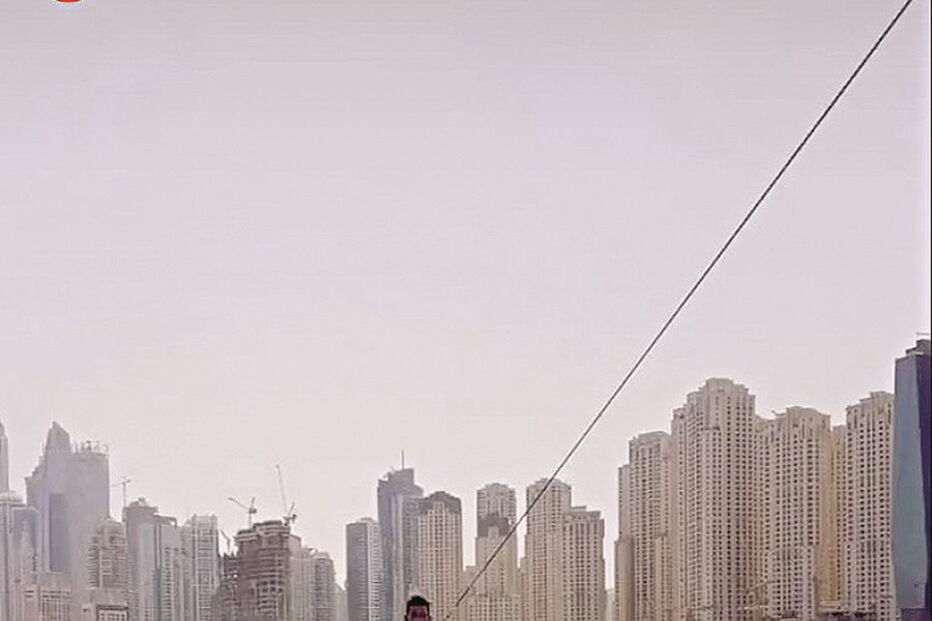 Pizzi a praticar Kitesurf nas férias no Dubai