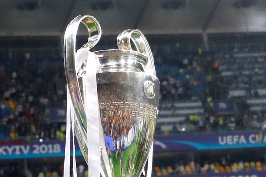 Cristiano Ronaldo comemora o seu quinto troféu na Liga dos Campeões