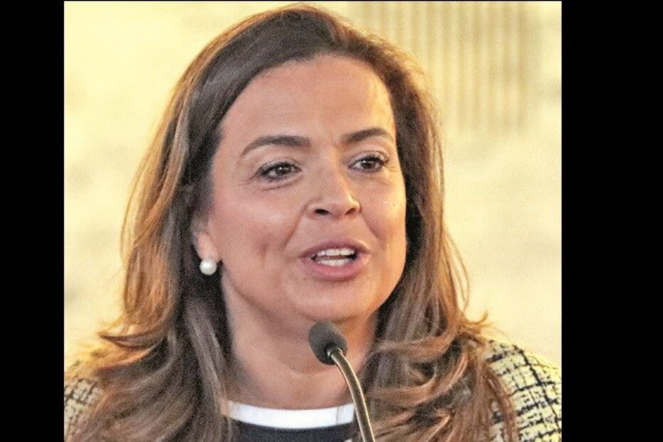 Luísa Salgueiro entende que a substituição deve ocorrer logo no dia 1 do próximo ano