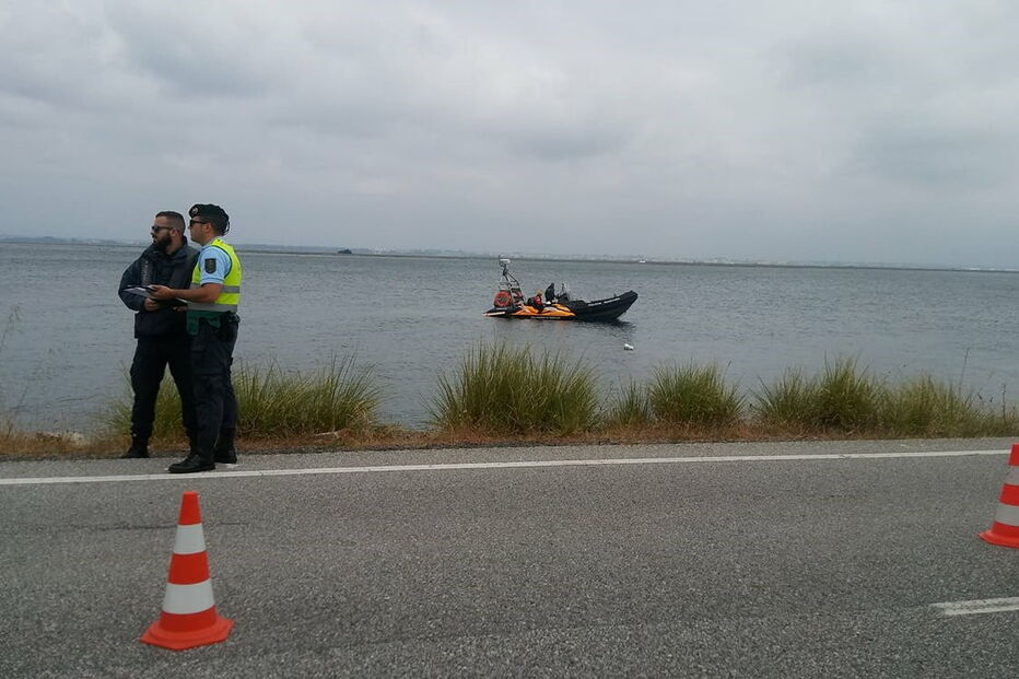 Queda de carro à Ria de Aveiro