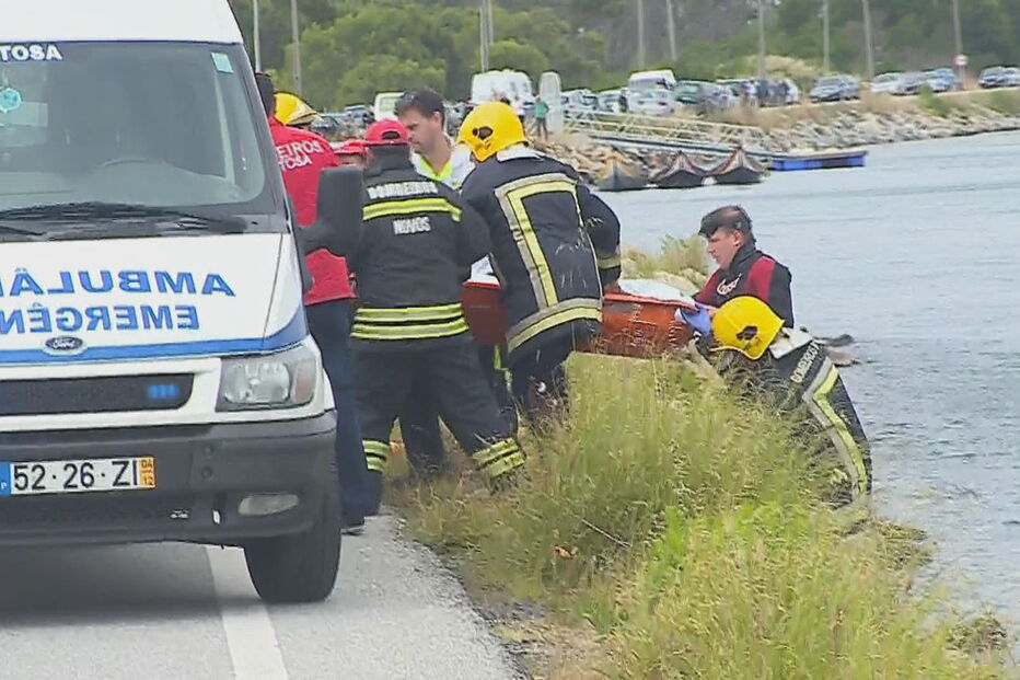 Queda de carro à Ria de Aveiro