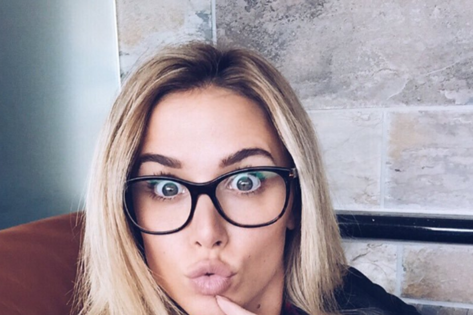 Os rumores do relacionamento entre os dois surgiram depois de Grace ter publicado uma fotografia no Estádio Santiago Bernabéu