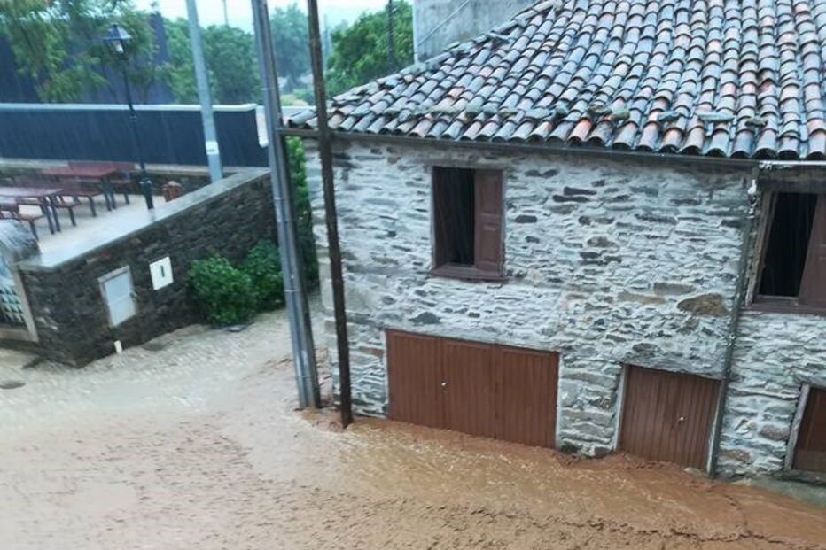 Chuva e granizo provocam inundações e estragos em Trás-os-Montes	