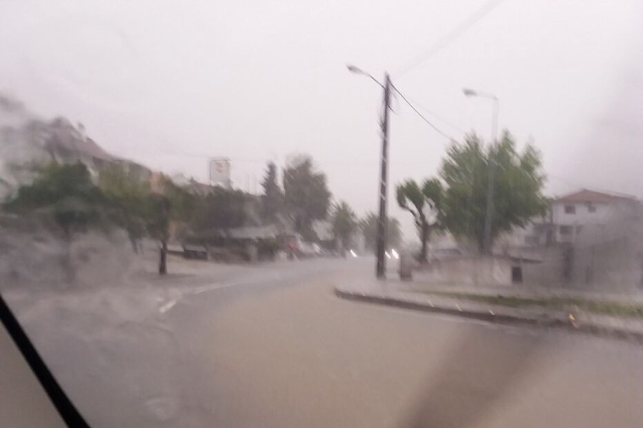 Chuva e granizo provocam inundações e estragos em Trás-os-Montes	