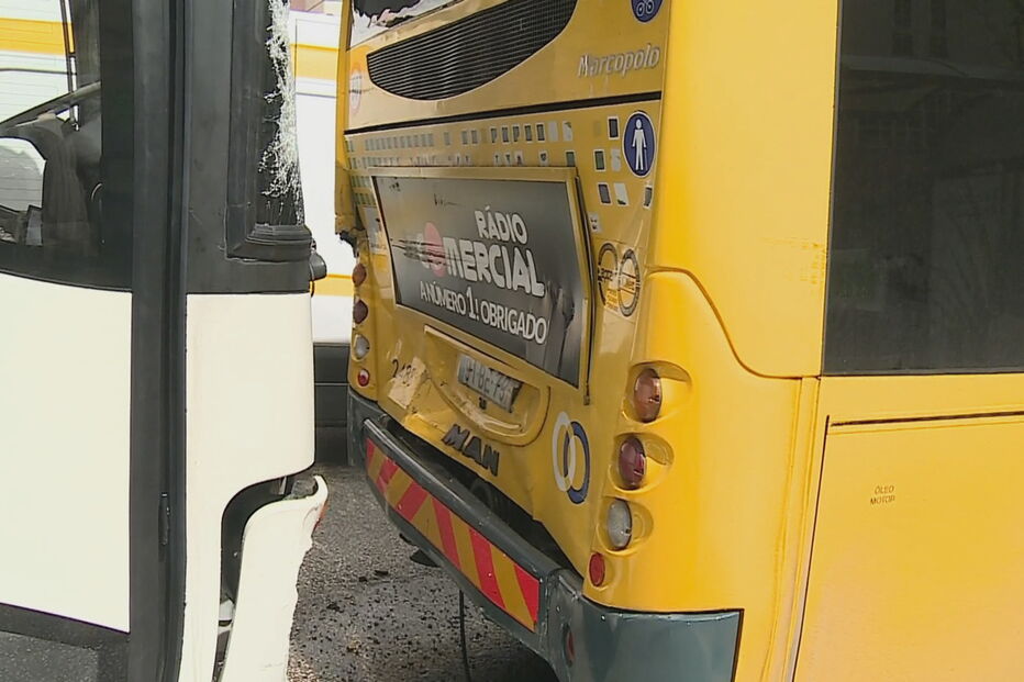 Acidente entre dois autocarros faz vários feridos em Lisboa