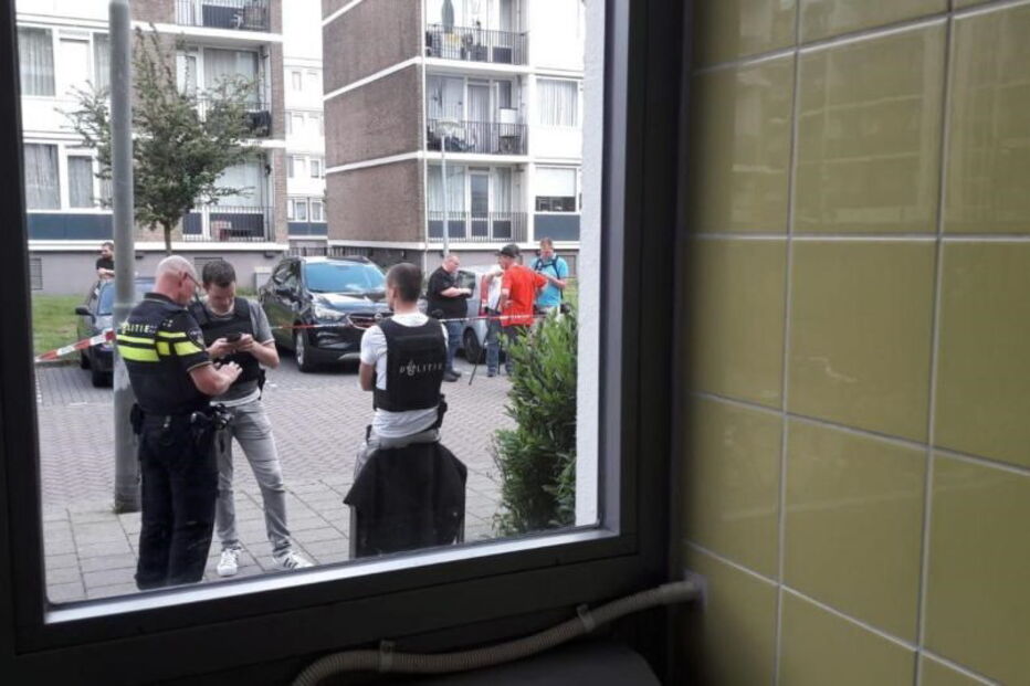 Cão polícia morto por suspeito de radicalismo