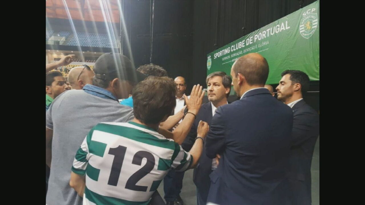 Bruno Fernandes para Bas Dost: «Vais ultrapassar isto!»