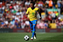 Neymar a jogar pela seleção do Brasil