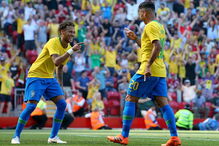 Neymar a jogar pela seleção do Brasil