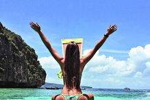 Namorada do futebolista tem partilhado várias imagens nas redes sociais