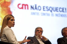 Cátia Nobre moderou debate entre Duarte Caldeira, Basílio Horta, José Medeiros e Armando Esteves Pereira