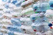 Garrafas de plástico