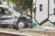 Comboio abalroa carro e faz um ferido em Portimão