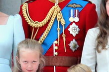 Príncipe George é repreendido pela prima Savannah