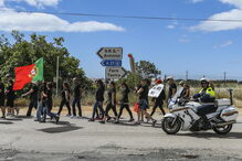 Cerca de 100 pessoas em protesto na EN125 contra degradação da via