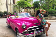 Sofia Ribeiro mostra fotos sensuais das férias em Cuba