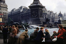 Charles fotografou os sítios mais conhecidos de Londres, incluindo Trafalgar Square
