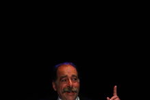 João Lagarto protagoniza o monólogo Lições de dança para pessoas de uma certa idade’