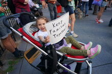 Crianças imigrantes separadas dos pais na fronteira dos EUA com o México