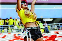 Colombiana parede pedir apoio divino