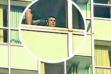 Ronaldo corta o cabelo antes da partida com a equipa de Marrocos