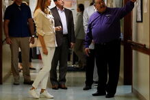 Melania Trump vista crianças imigrantes detidas