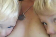 Mãe dá de mamar a filho de sete anos e é acusada de abuso infantil