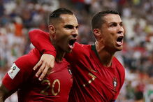 Quaresma e Ronaldo celebram golo