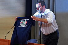 Ministro italiano quer centros de migrantes na Líbia