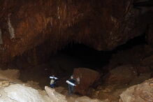 Equipa de futebol soterrada em caverna na Tailândia