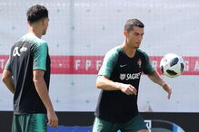Cristiano Ronaldo super concentrado no treino
