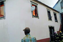 Casas consumidas pelas chamas   