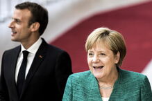 Emmanuel Macron e Angela Merkel em Bruxelas